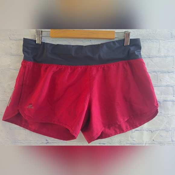 Salomon Women's Red Running Shorts - Picture 1 of 9